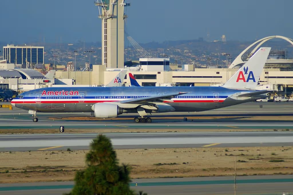 N771AN — Twin-engine aircraft