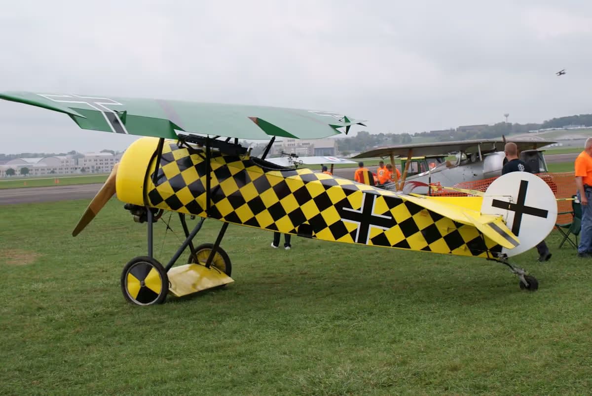 Unidentified — Single-engine aircraft