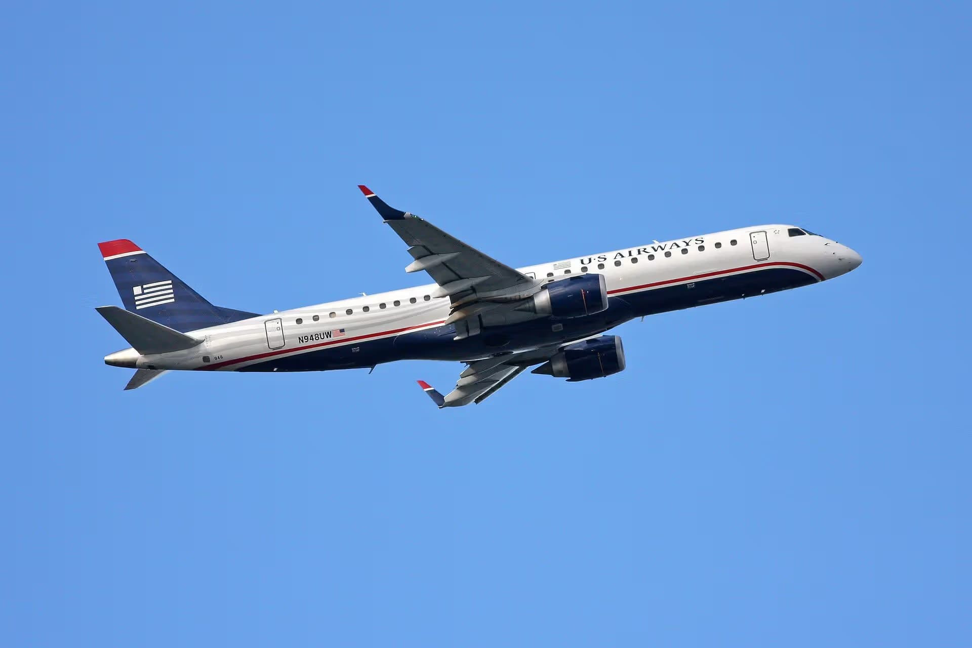 N948UW — Twin-engine aircraft