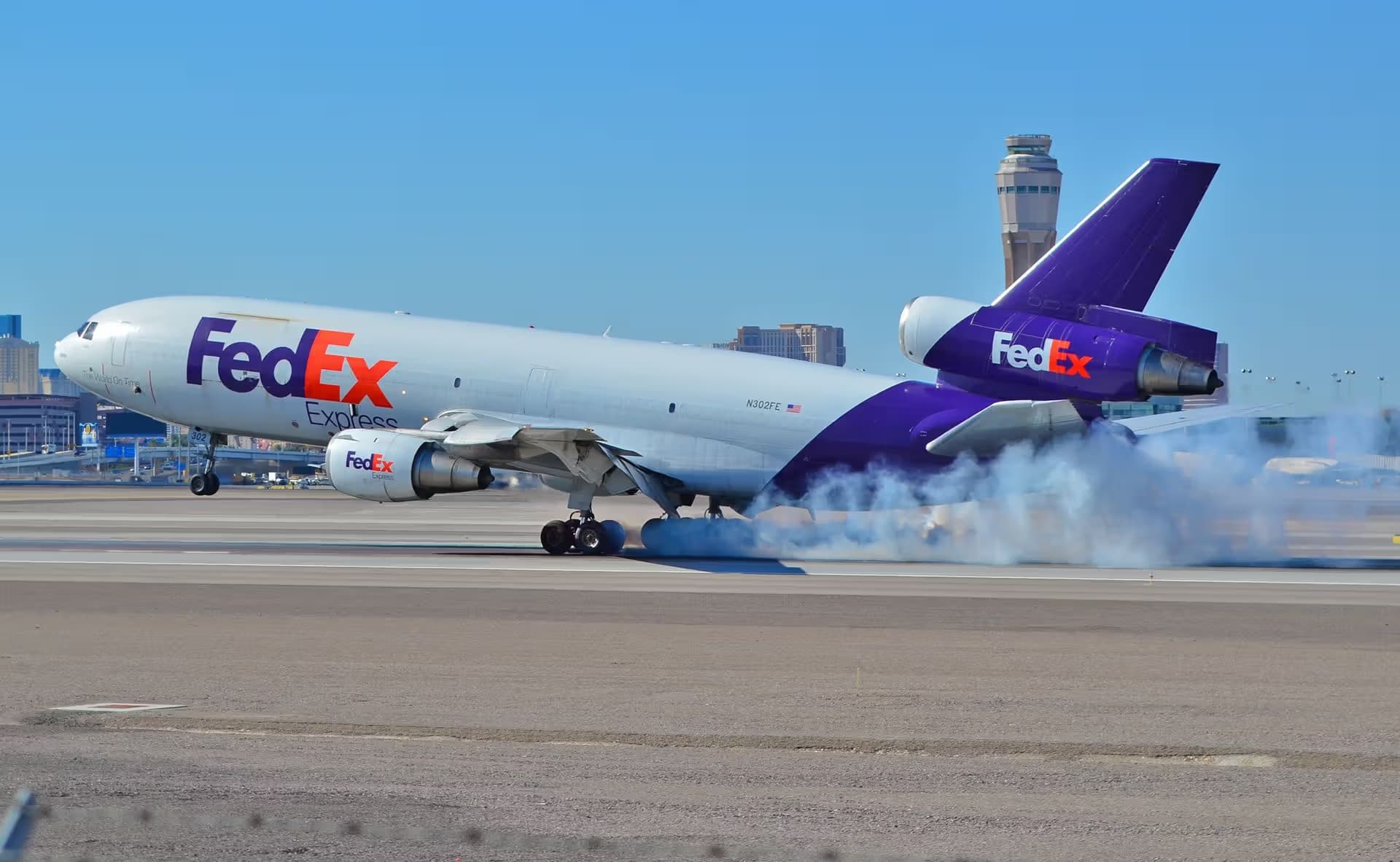 N302FE — Douglas