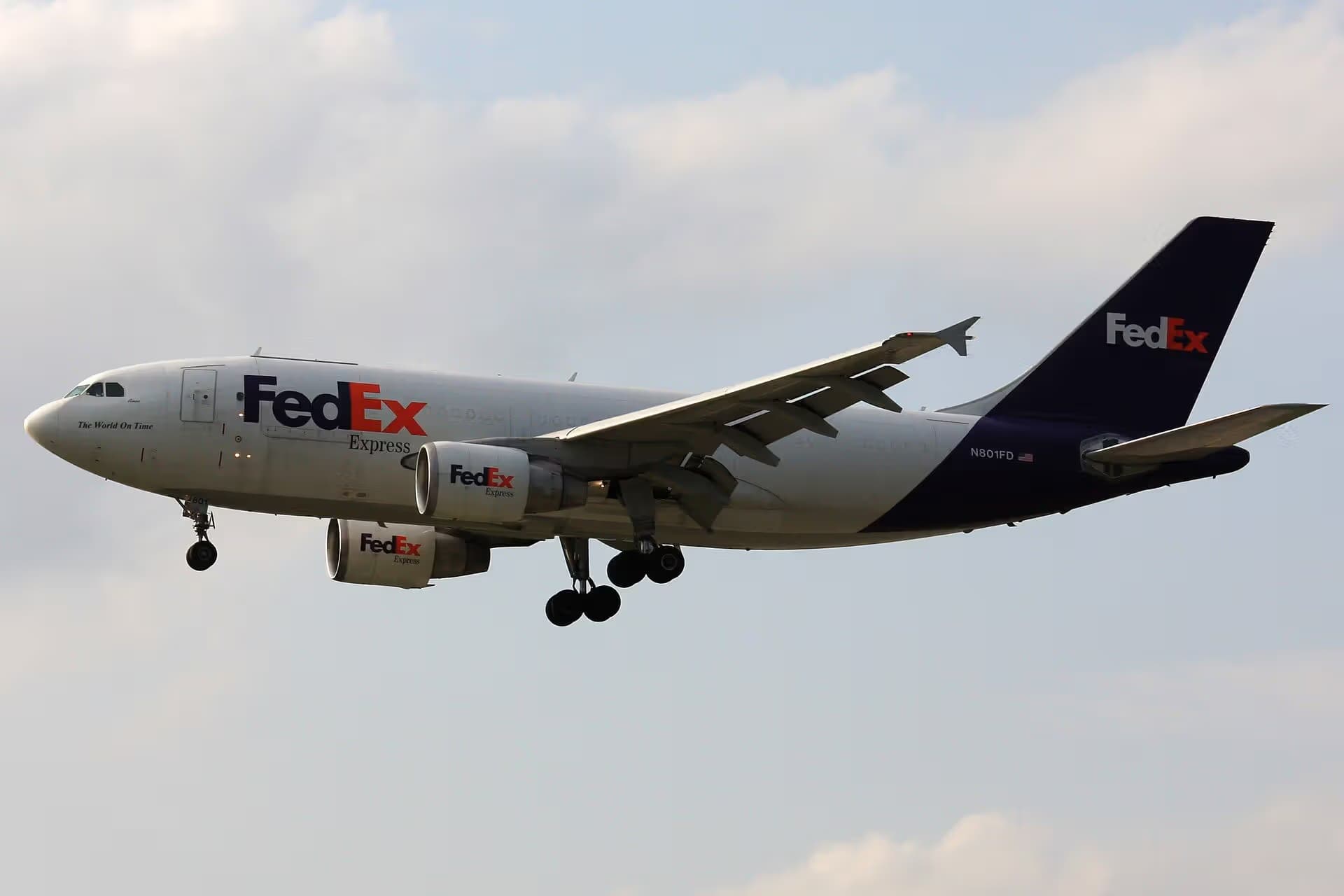N801FD — Twin-engine aircraft