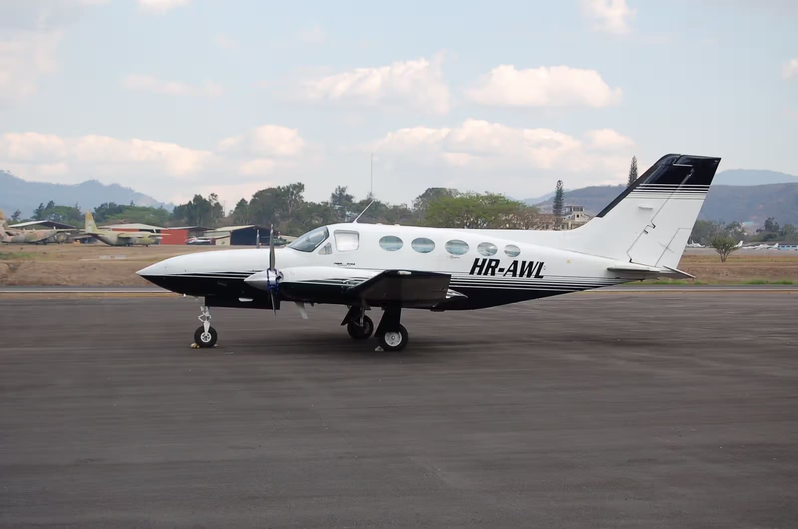 HR-AWL — Cessna
