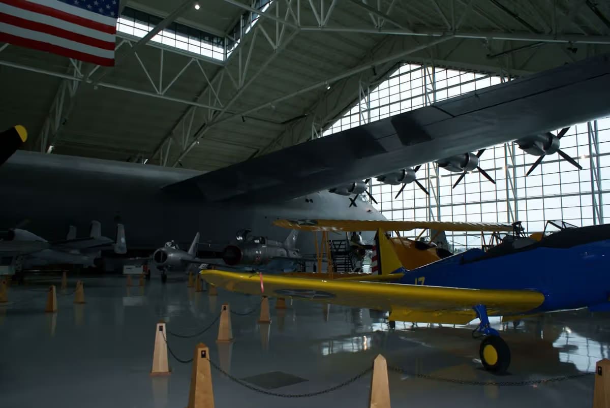 Unidentified — Single-engine aircraft