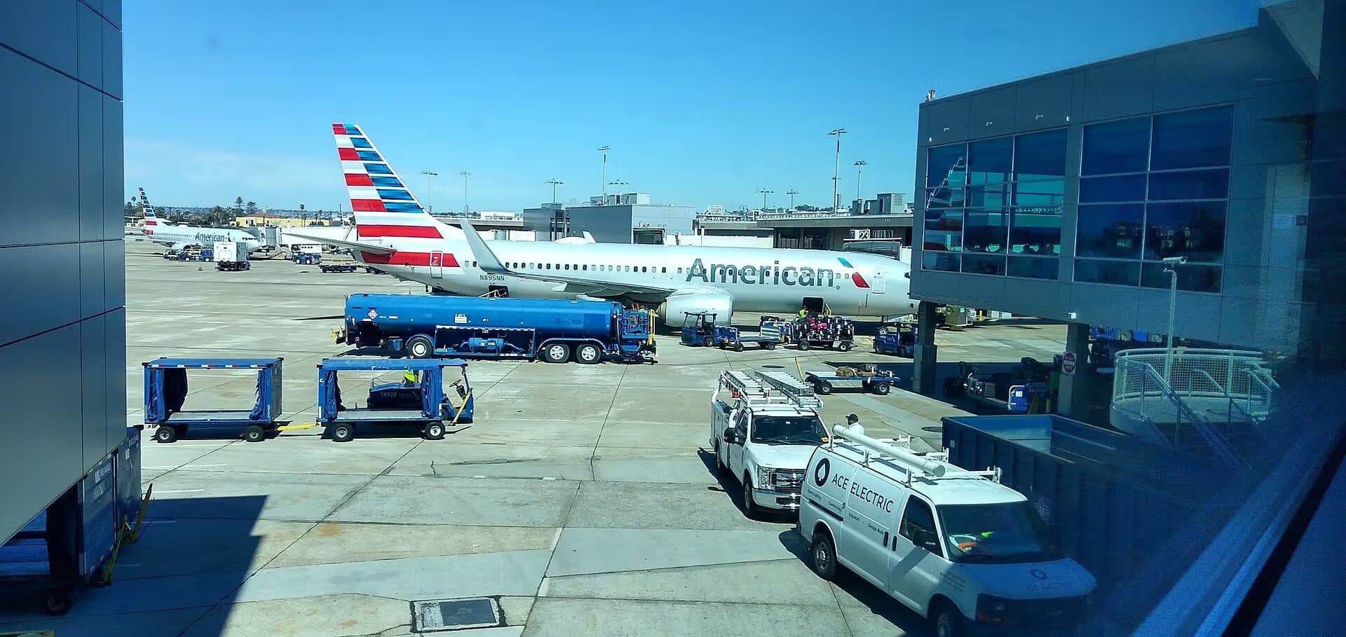 N895NN — Boeing