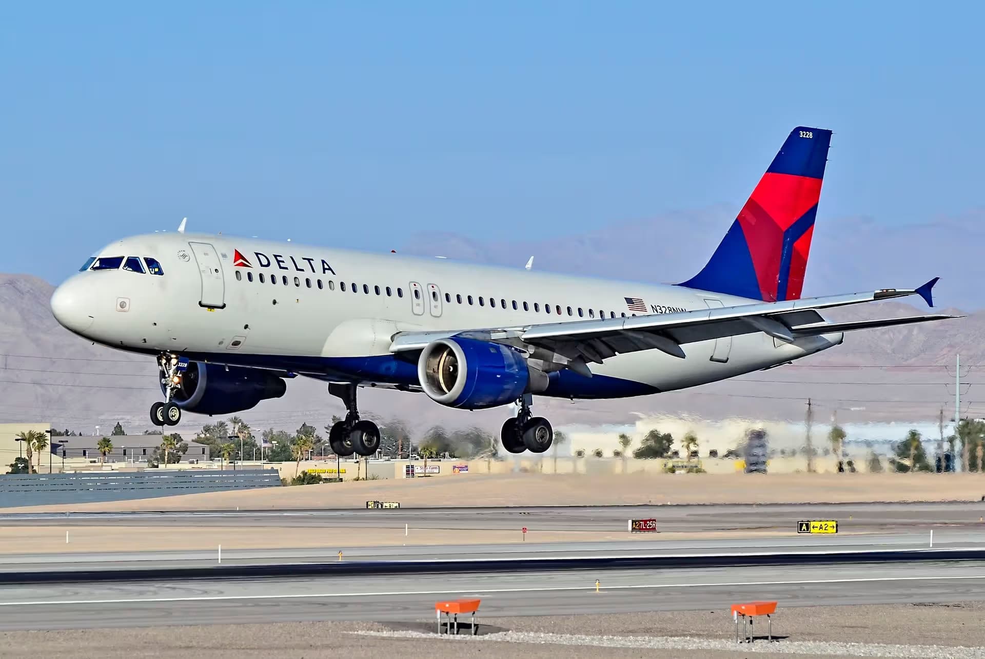 N328NW — Airbus