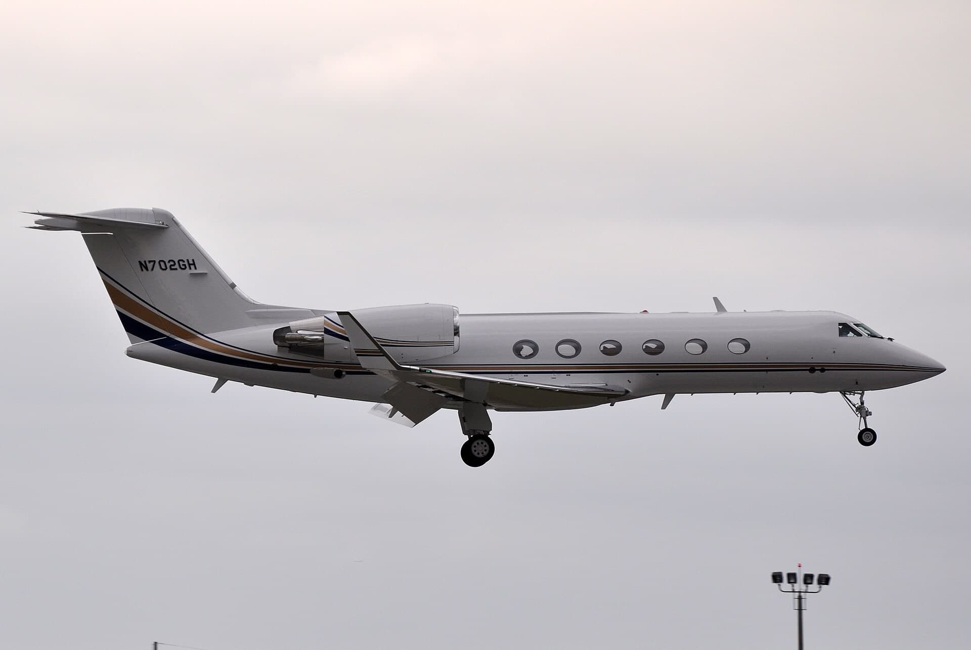 N702GH — Business jet