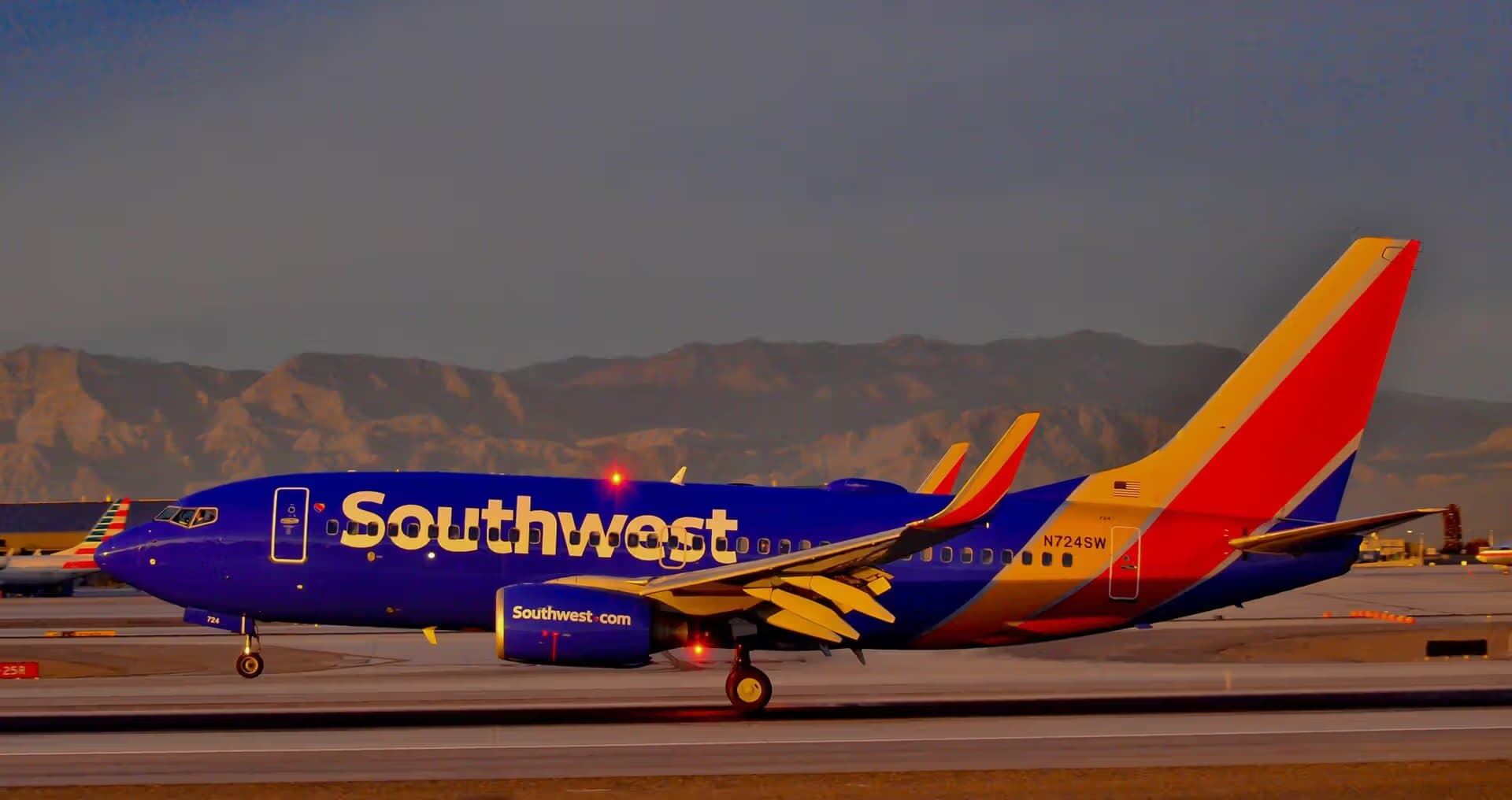 N724SW — Boeing
