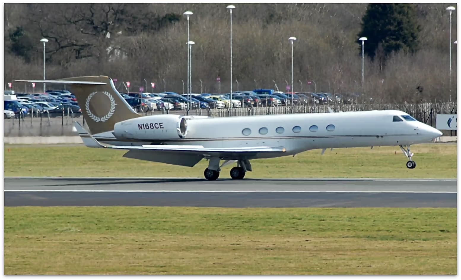 N168CE — Gulfstream at Manchester Airport