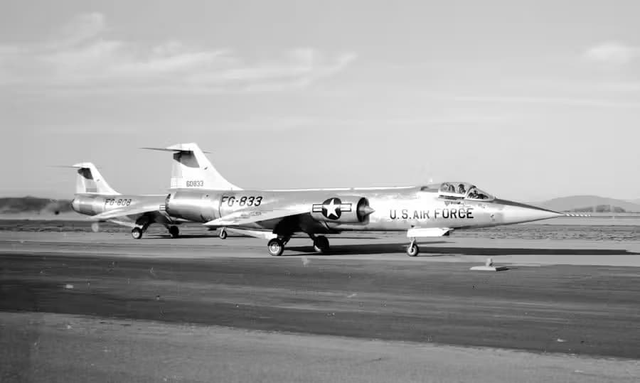 Unidentified — Lockheed