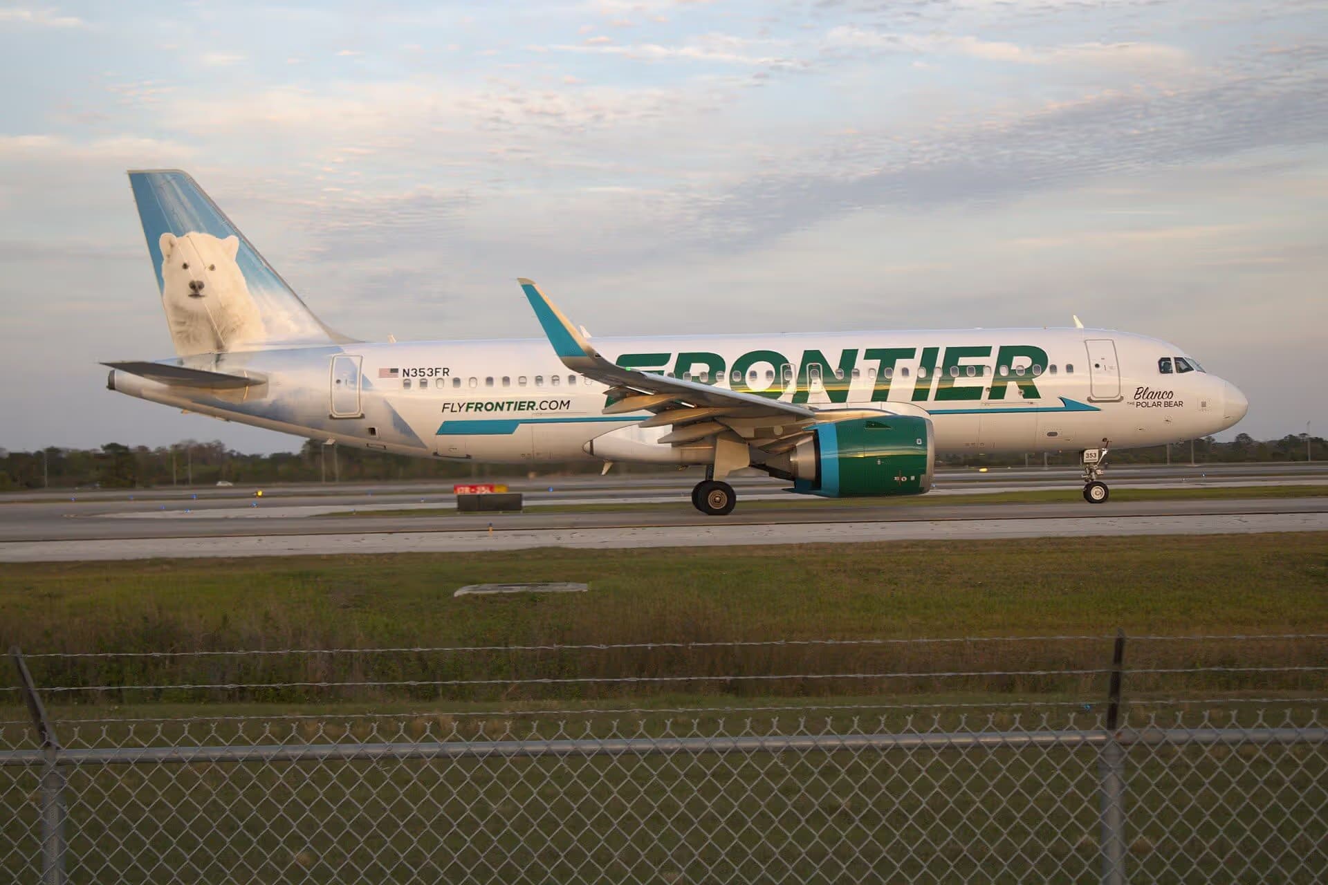 N353FR — Airbus