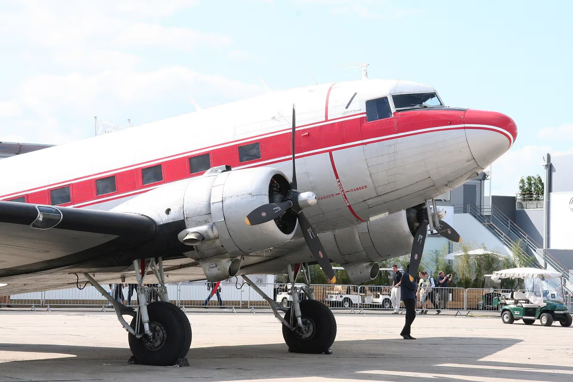 N49AG — Douglas