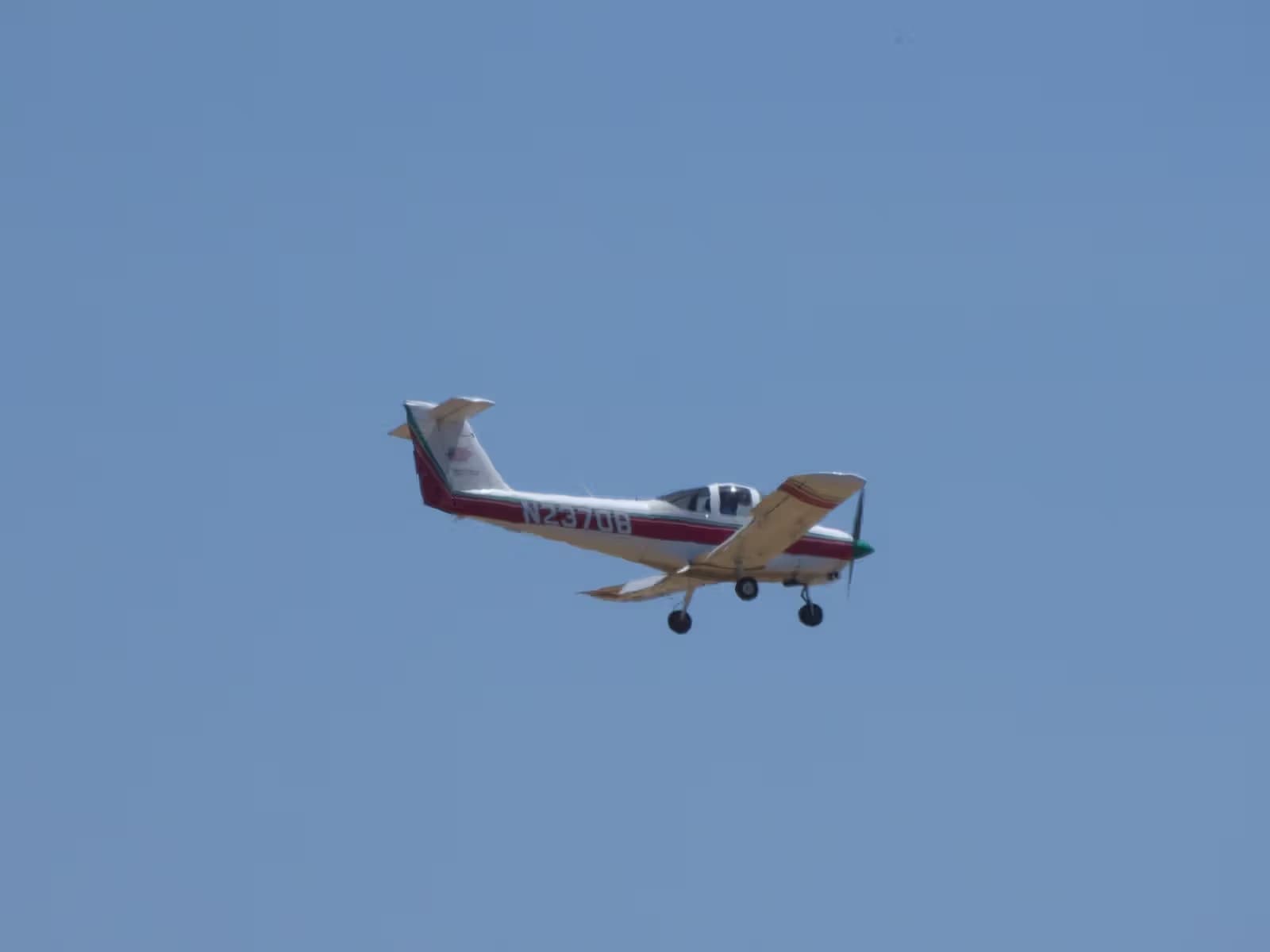 N2370B — Piper