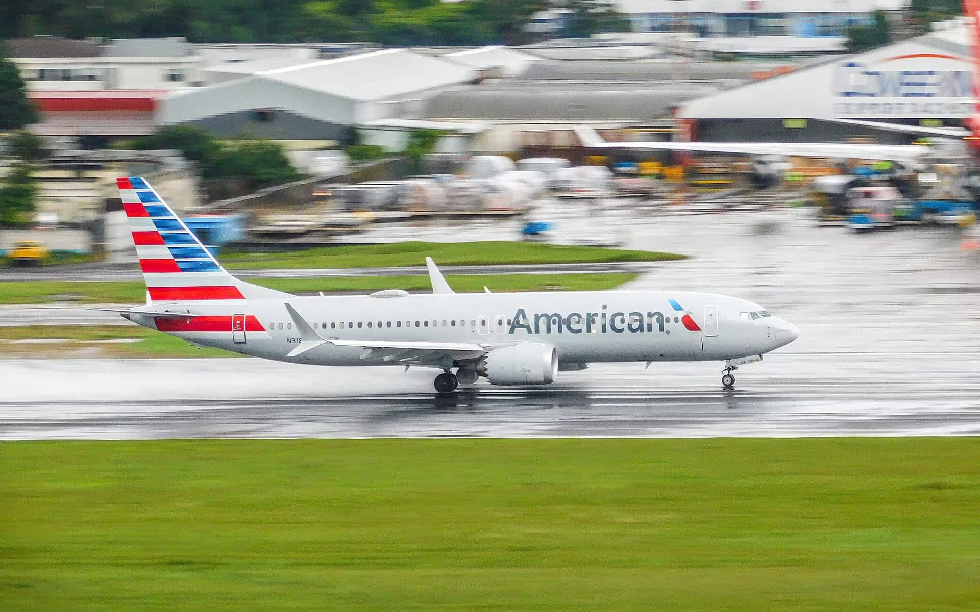 N318SF — Boeing at La Aurora International Airport