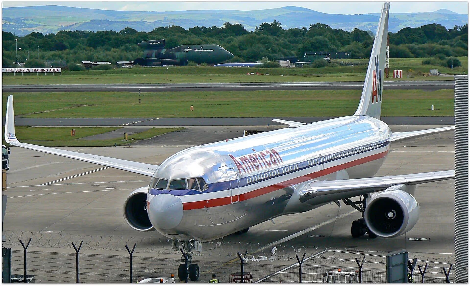 N377AN — Twin-engine aircraft