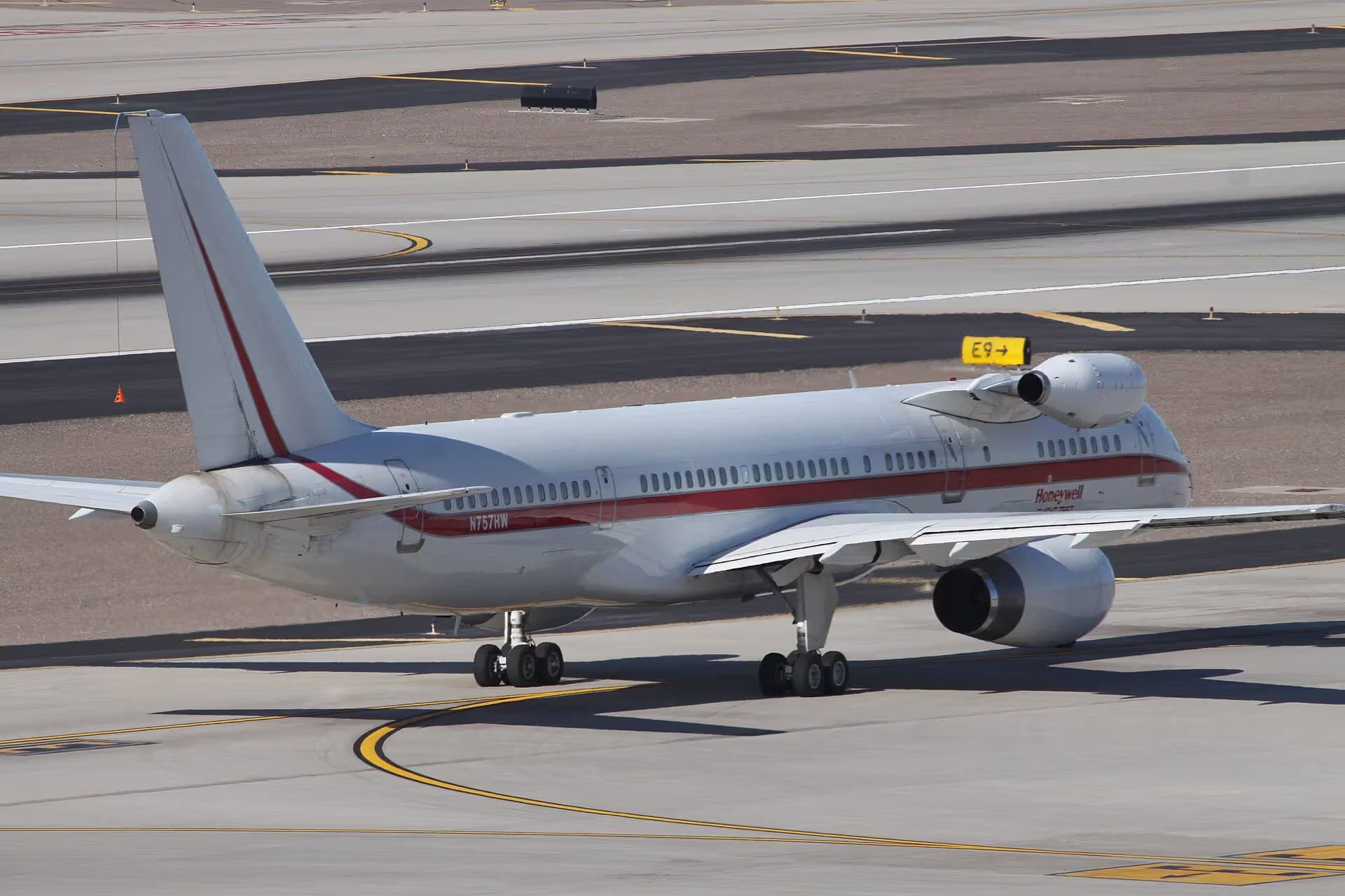 N757HW — Boeing