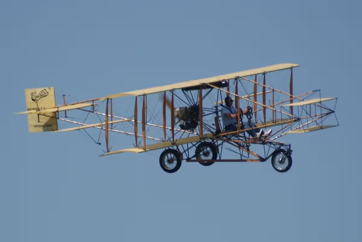 Unidentified — Aircraft