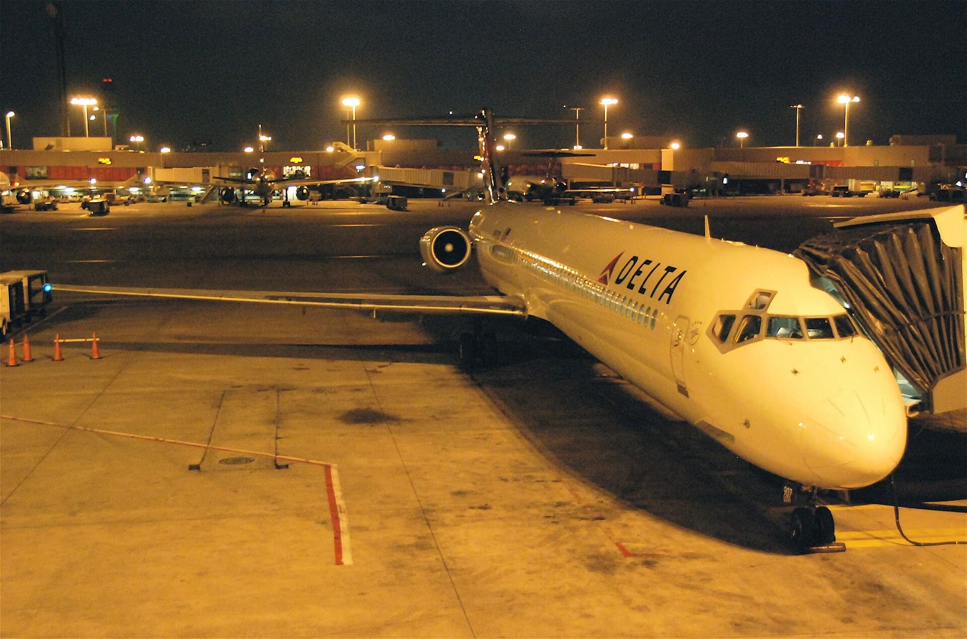 N907DL — Aircraft