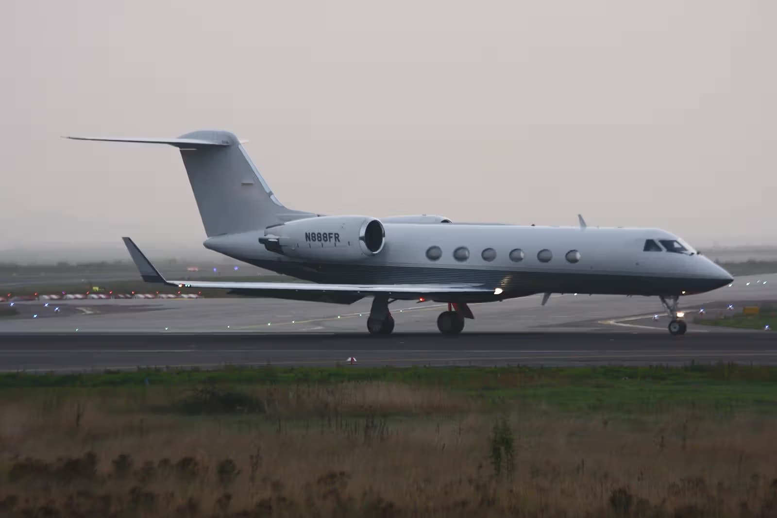 N888FR — Business jet