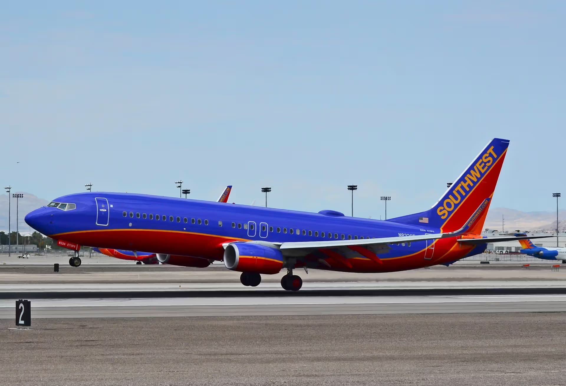N8326F — Boeing