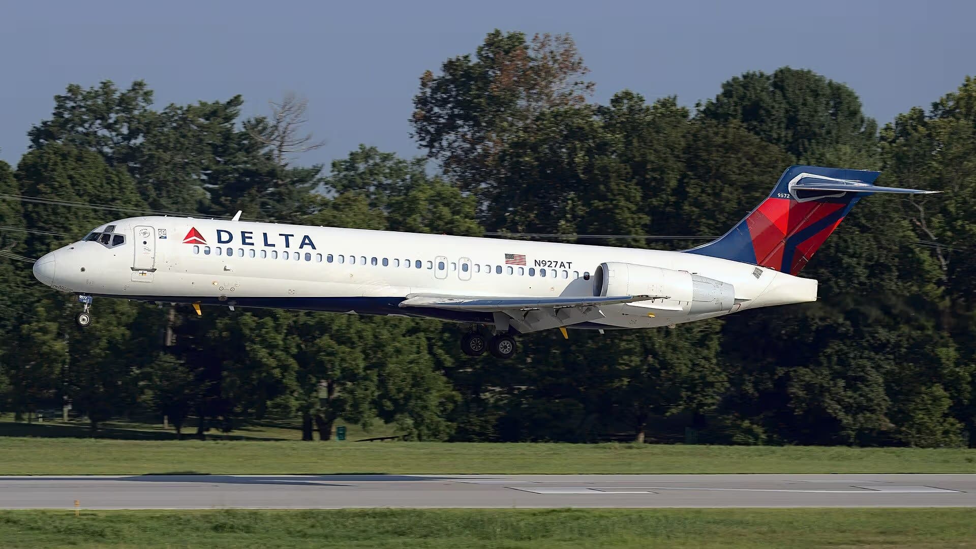 N927AT — Boeing at Blue Grass Airport