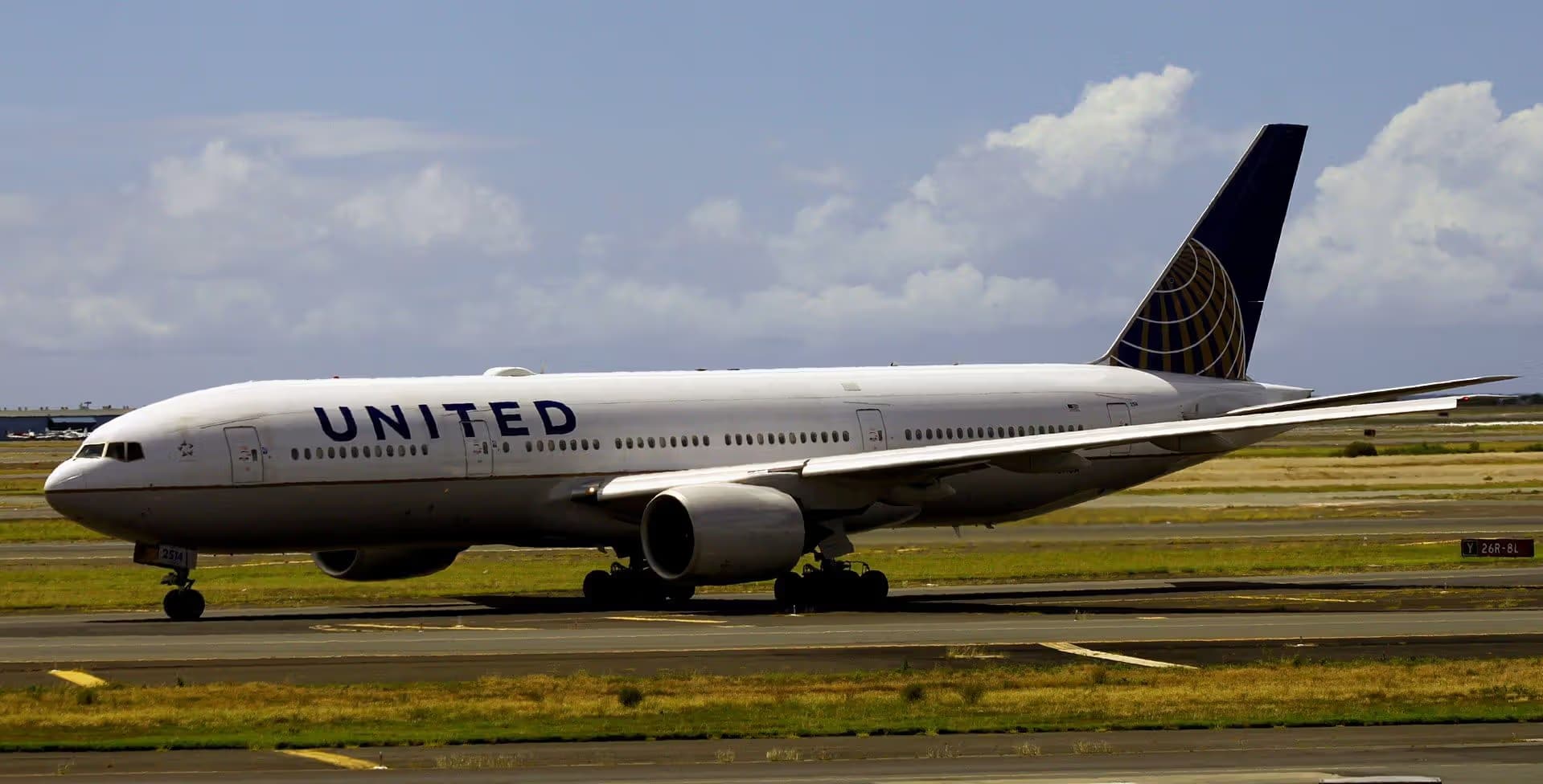 N214UA — Boeing