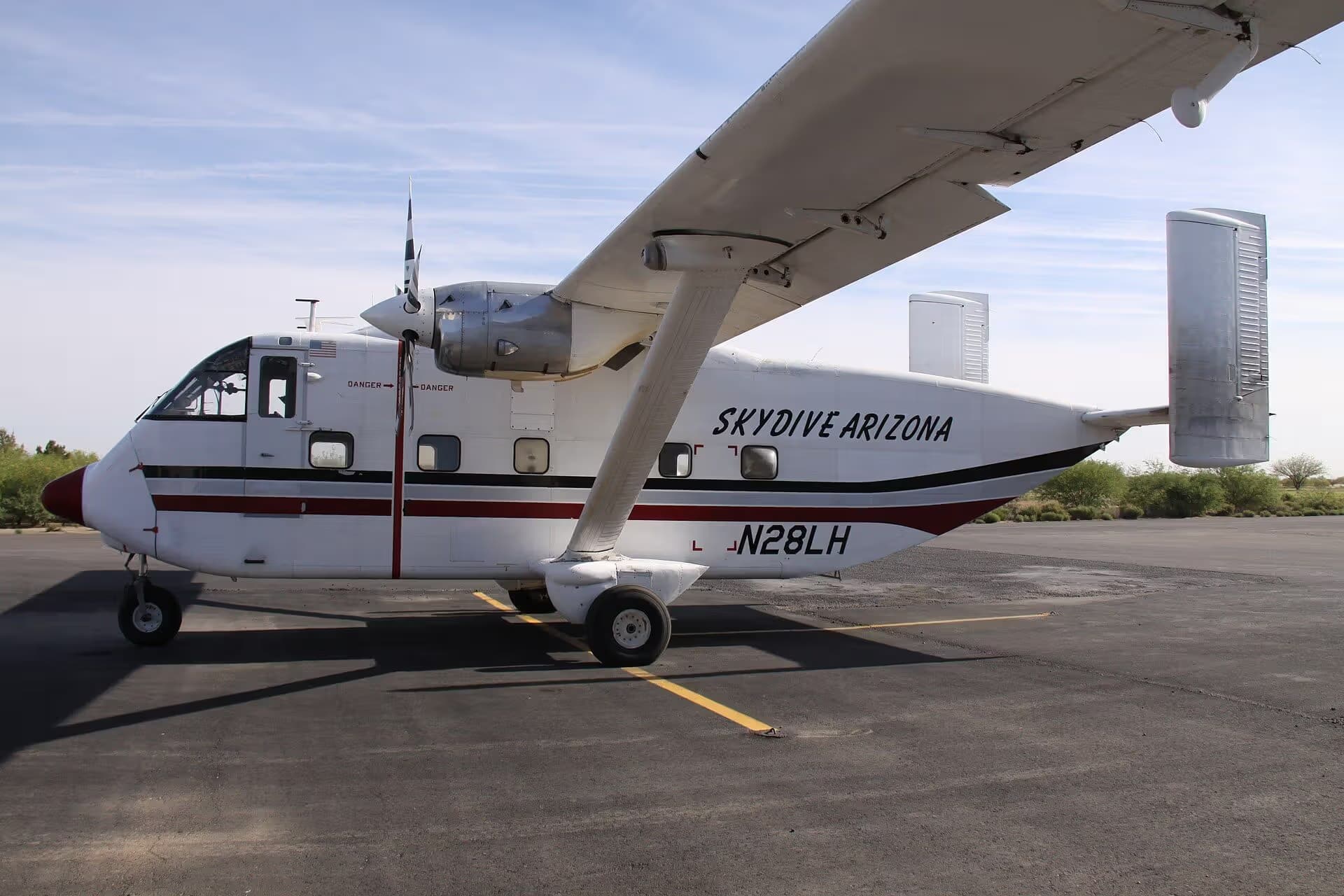 N28LH — Aircraft