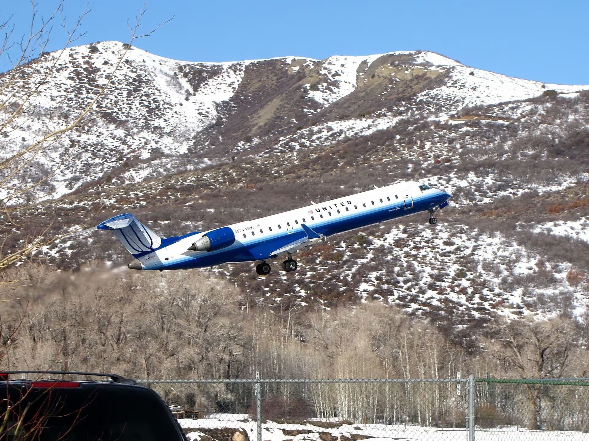 N744SK — Bombardier