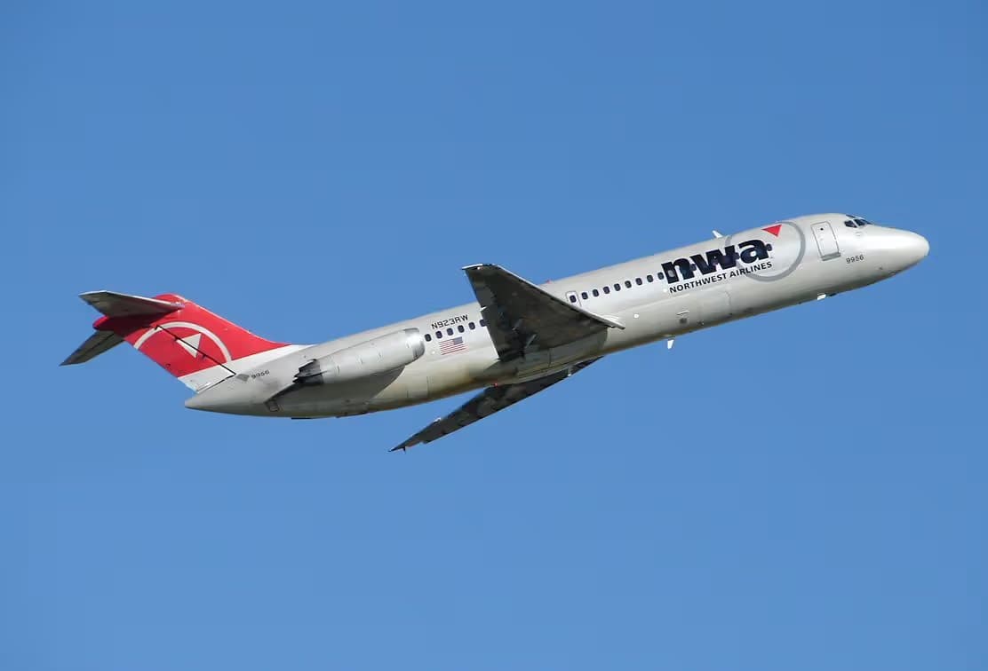 N923RW — Douglas