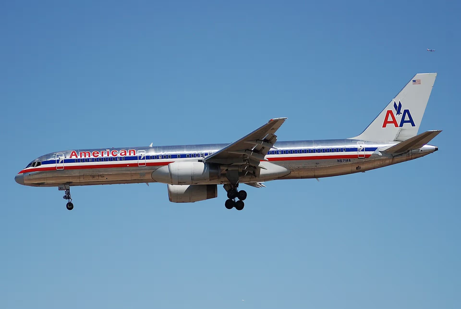 N671AA — Boeing