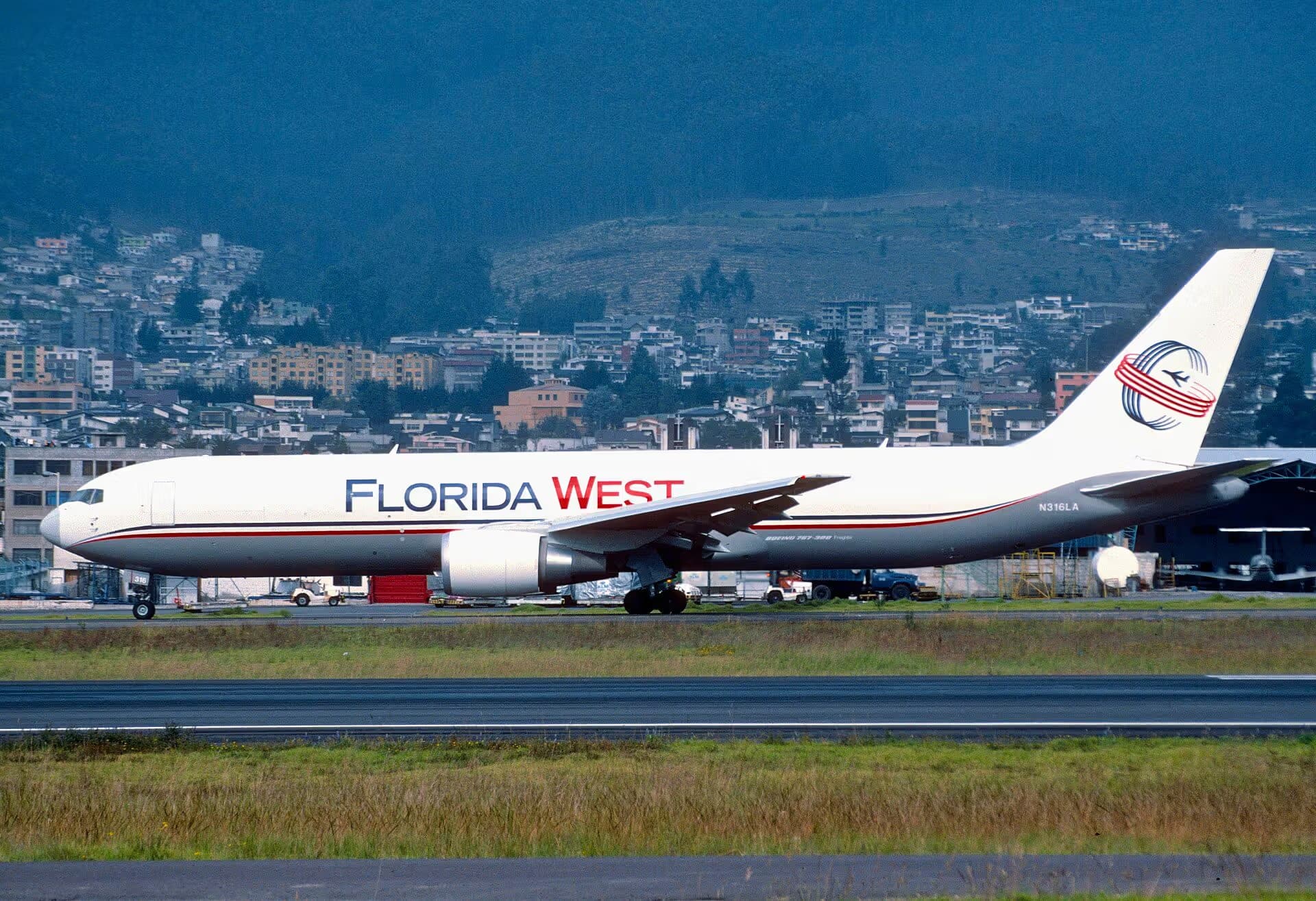 N316LA — Boeing