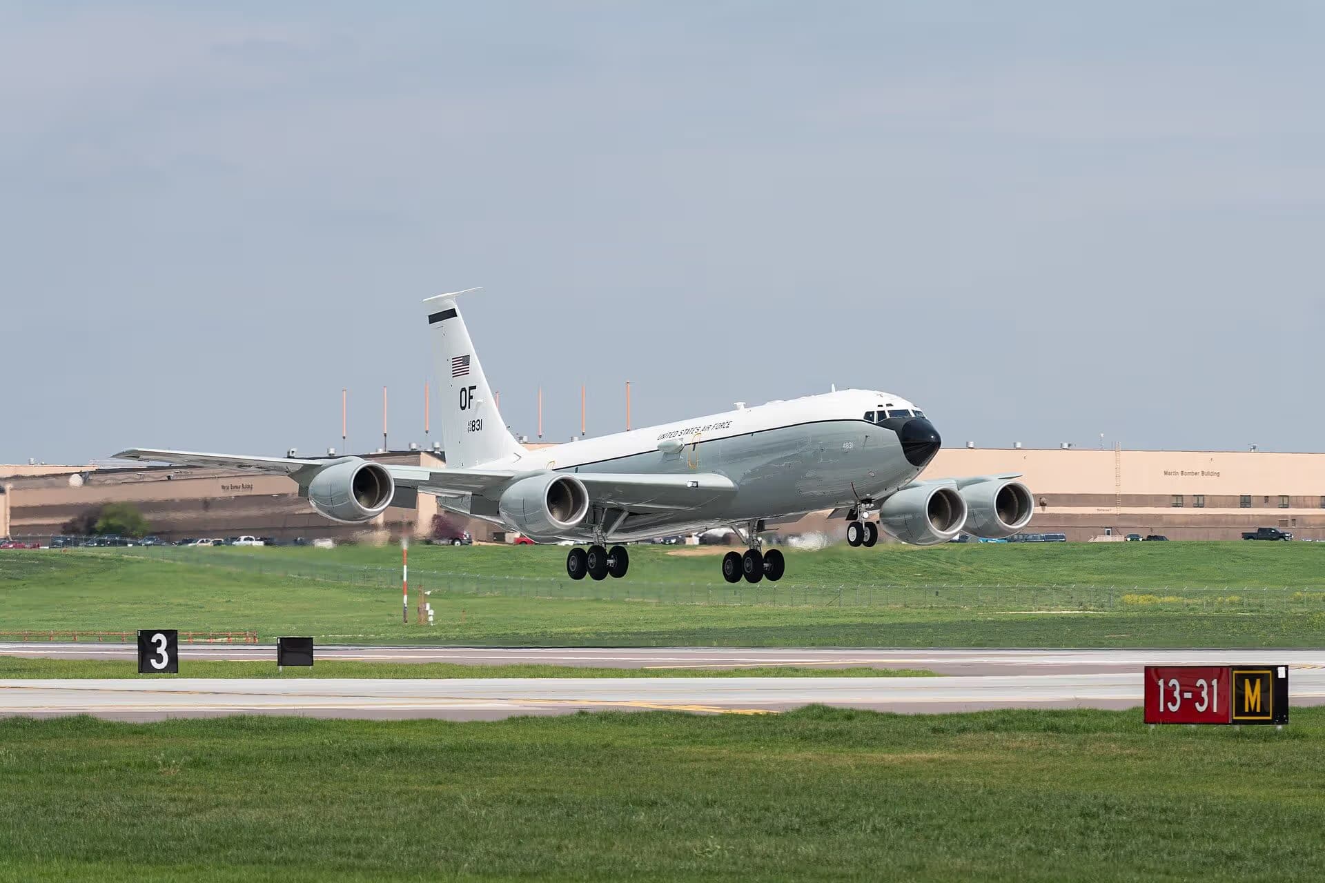 Unidentified — Aircraft