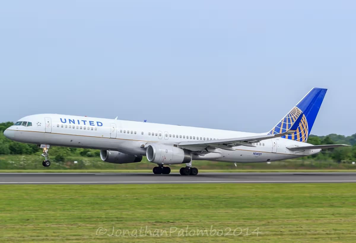 N14121 — Boeing
