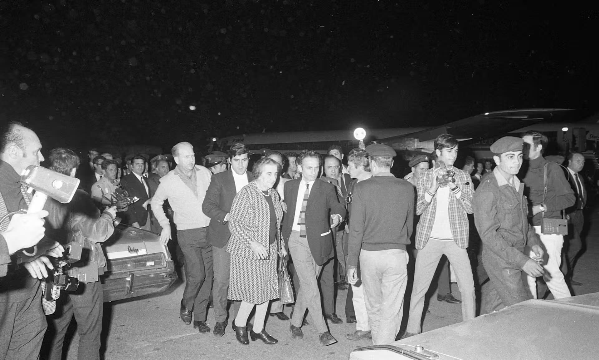 Unidentified — Aircraft