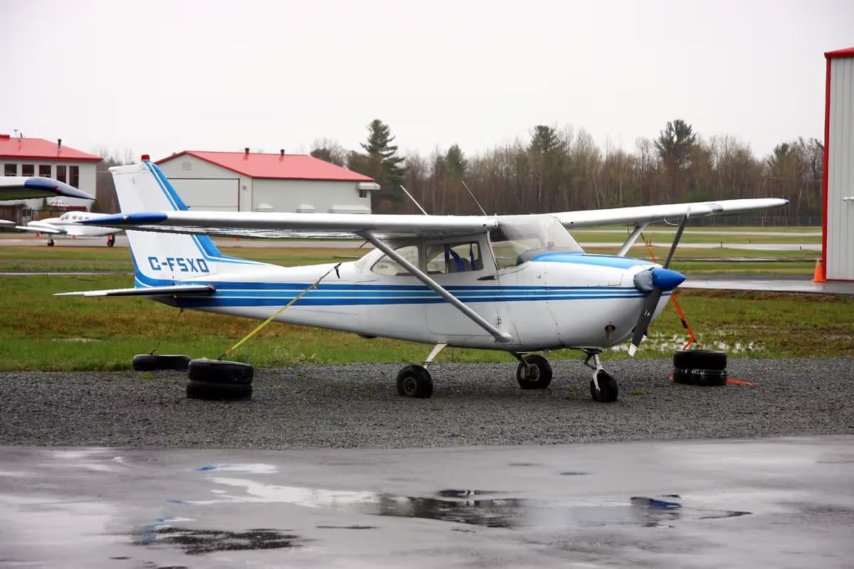 C-FSXD — Cessna