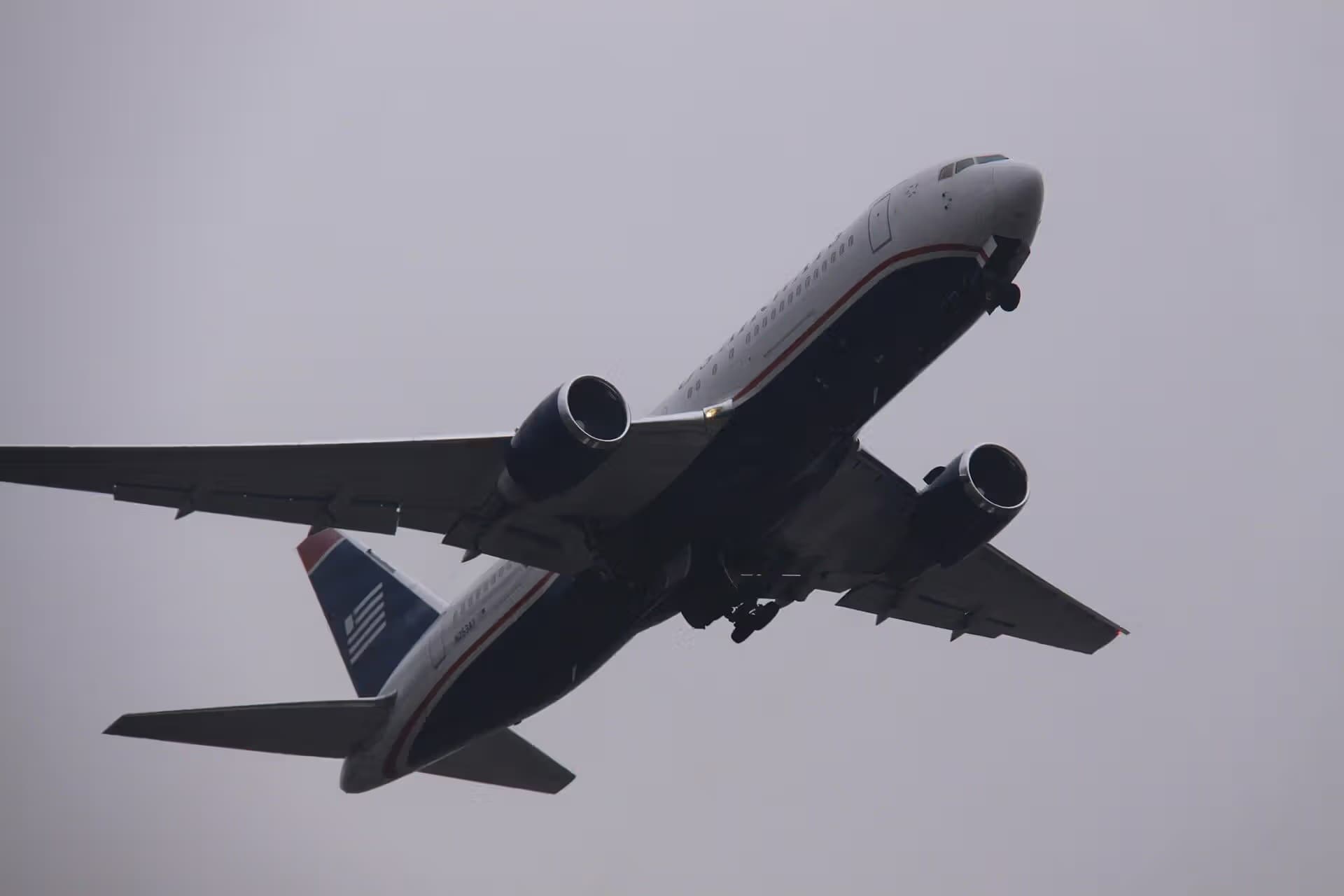 N253AY — Twin-engine aircraft