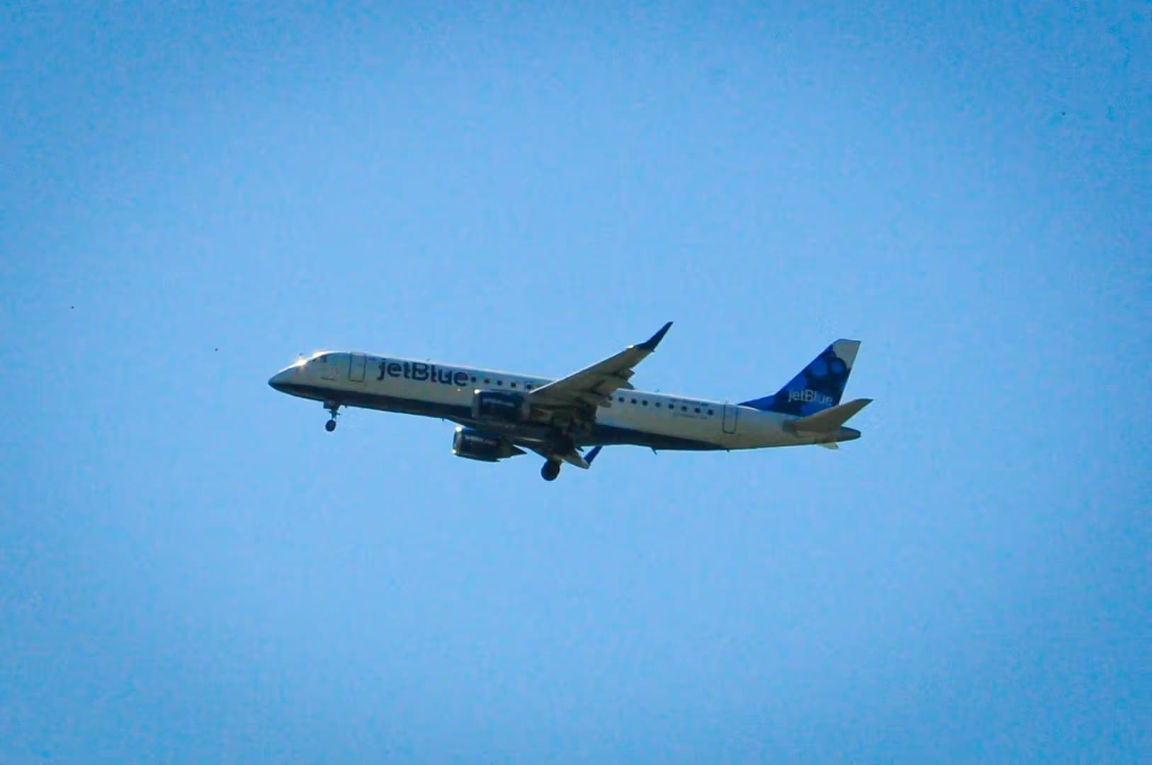 Unidentified — Embraer