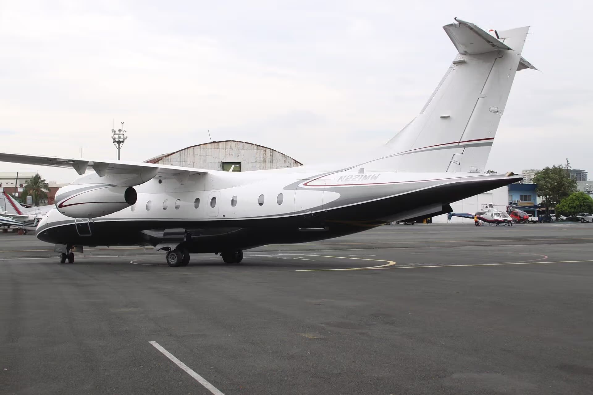 N821MW — Business jet