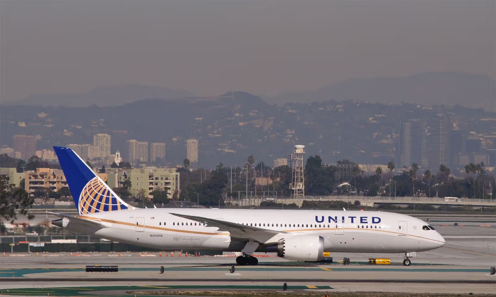 N26906 — Boeing