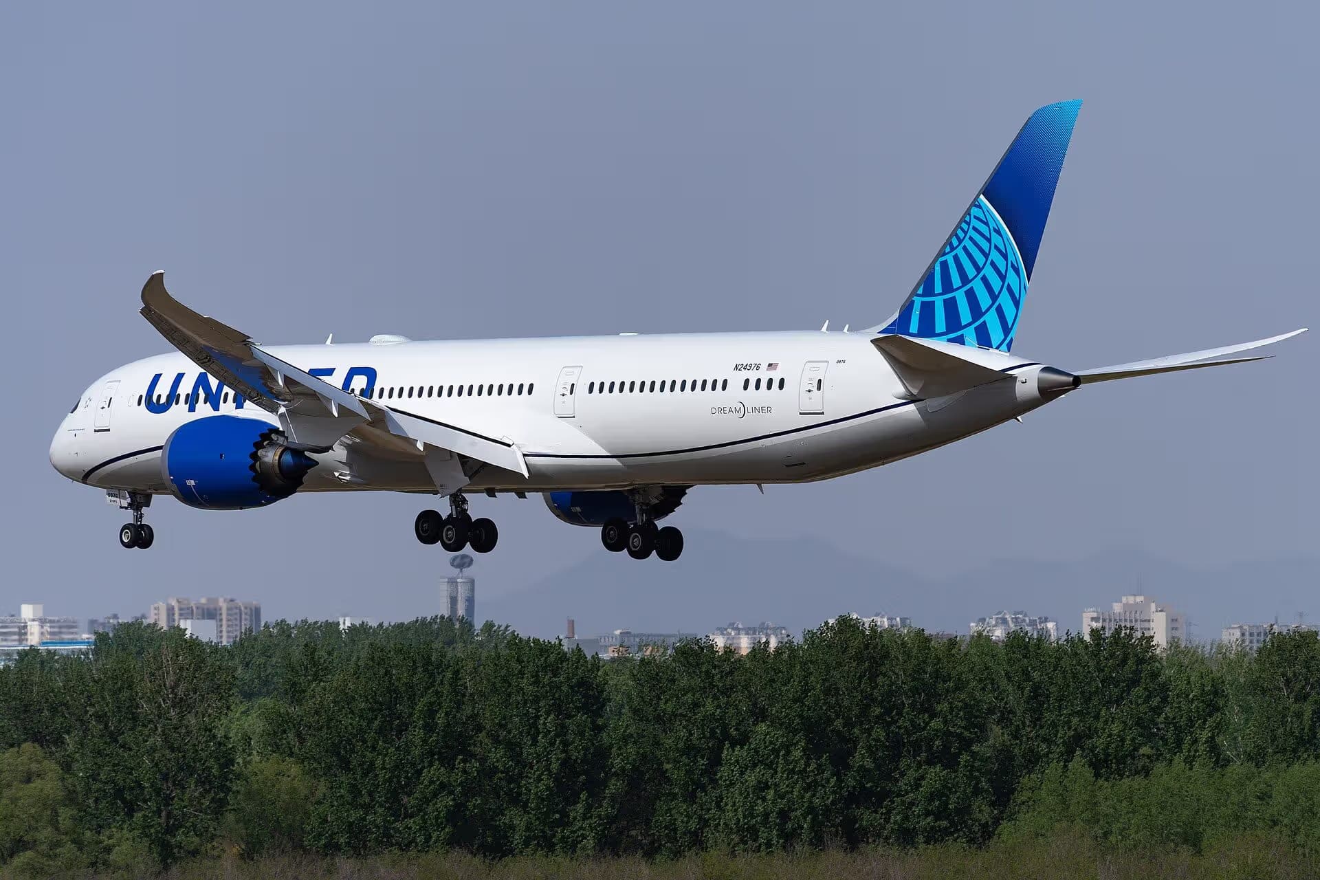 N24976 — Boeing