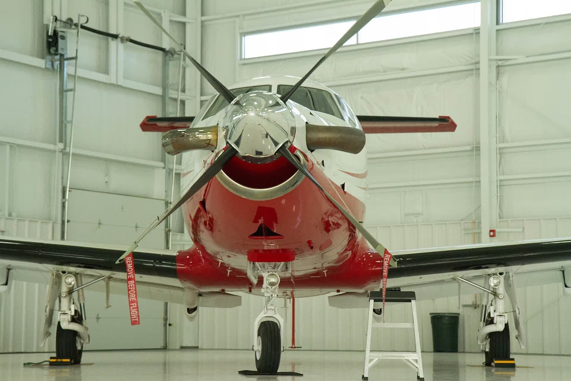 N327SF — Pilatus
