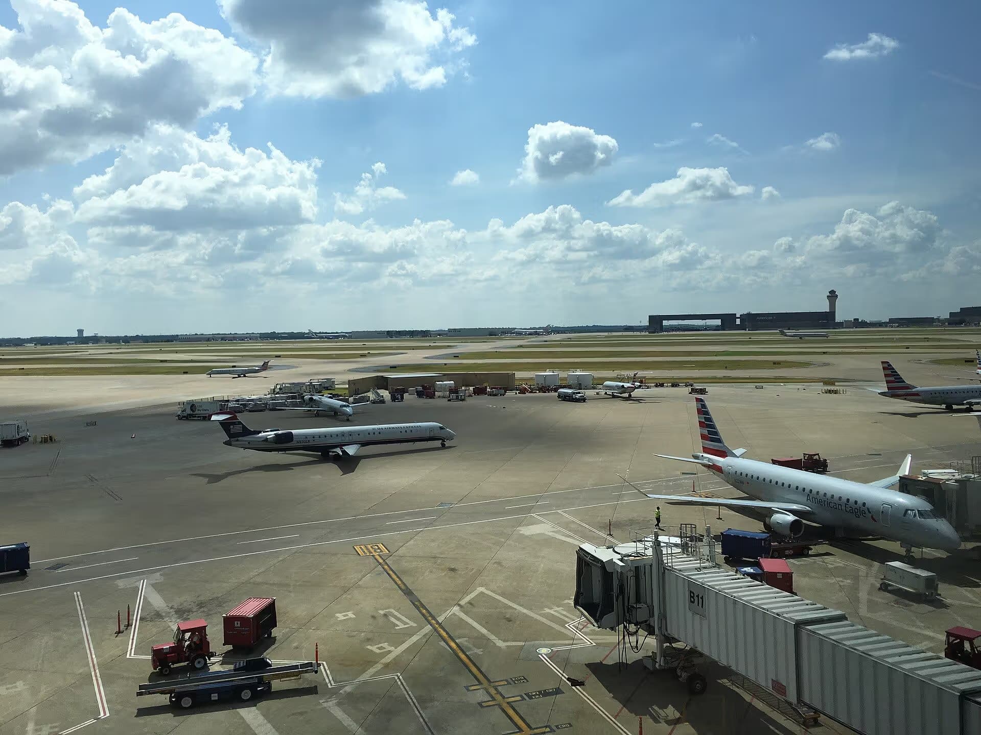 N930LR — Aircraft at Dallas Fort Worth International Airport
