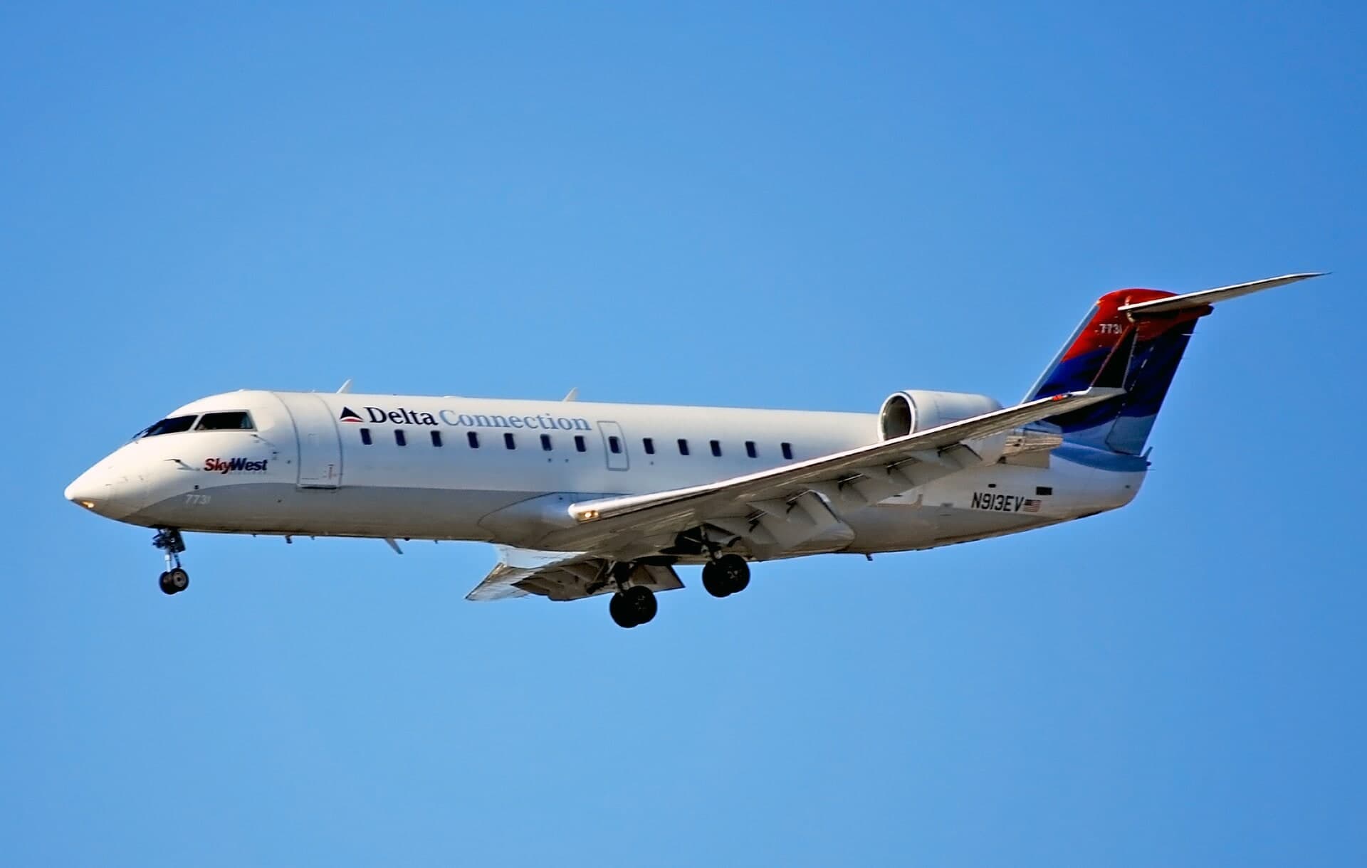 N913EV — Bombardier