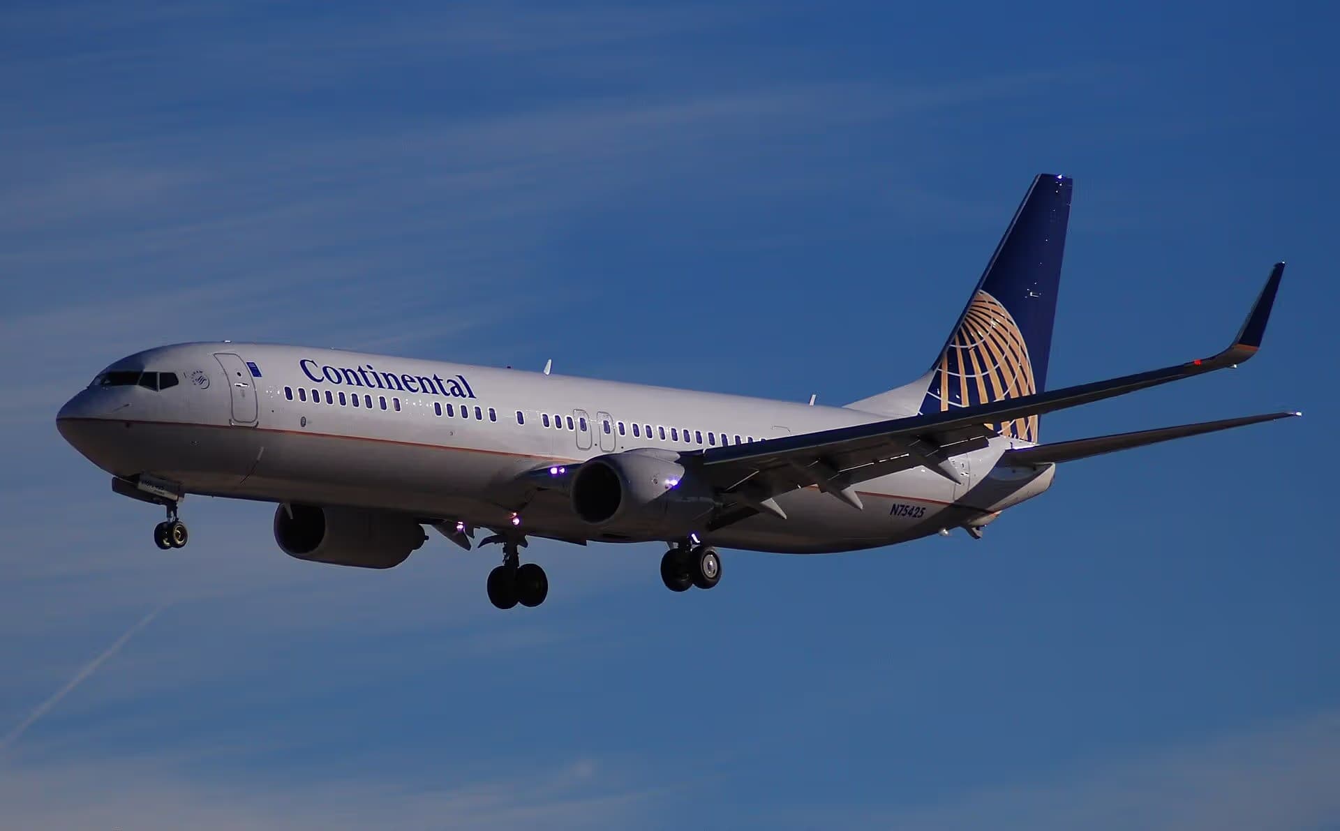 N75425 — Boeing