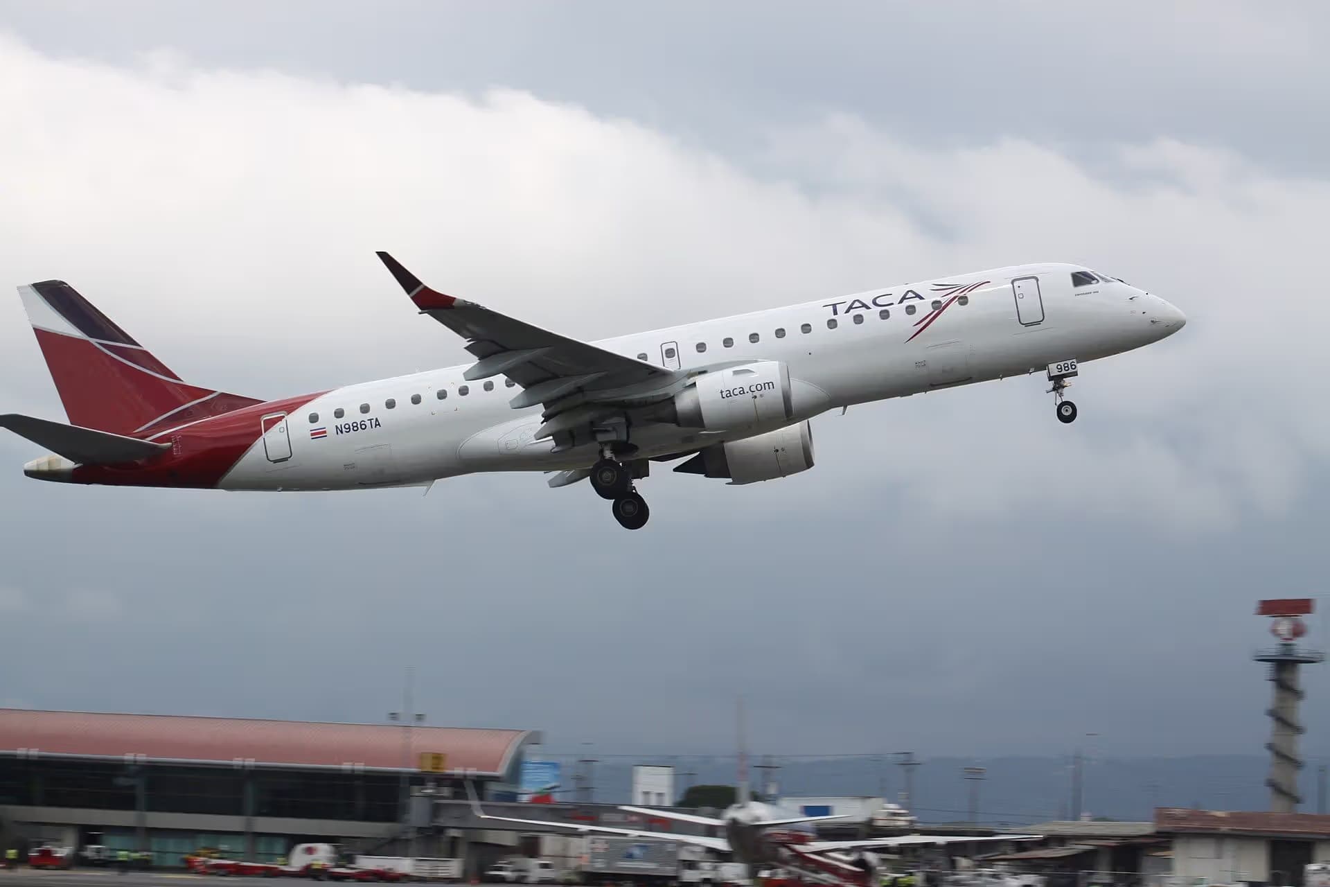 N986TA — Embraer