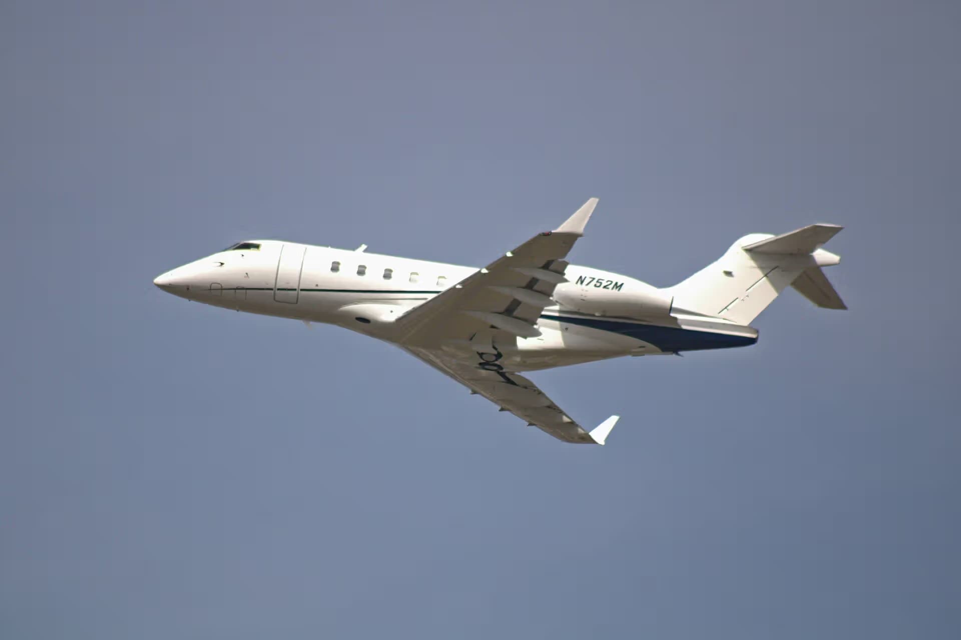 N752M — Bombardier