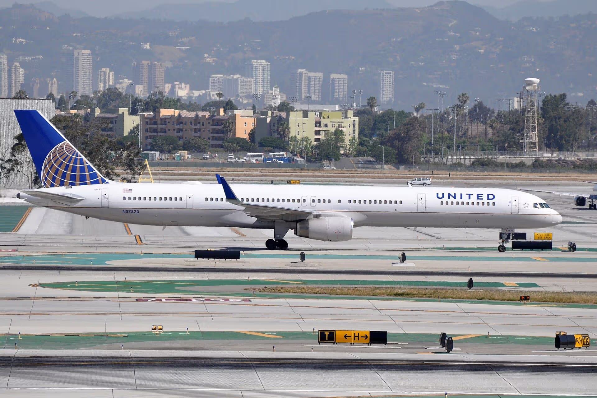 N57870 — Boeing