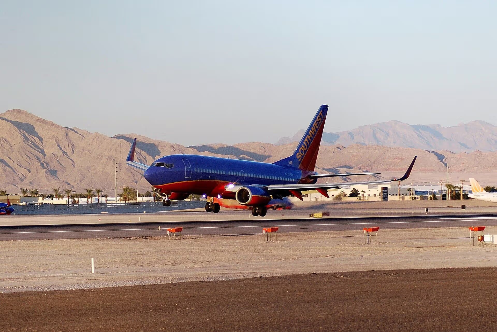 N238WN — Boeing