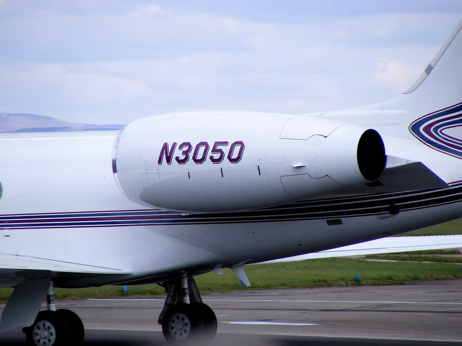 N3050 — Business jet