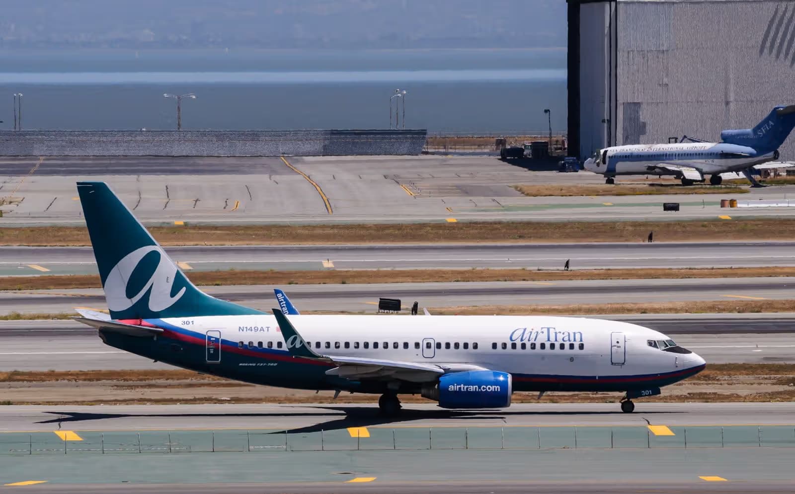 N149AT — Boeing