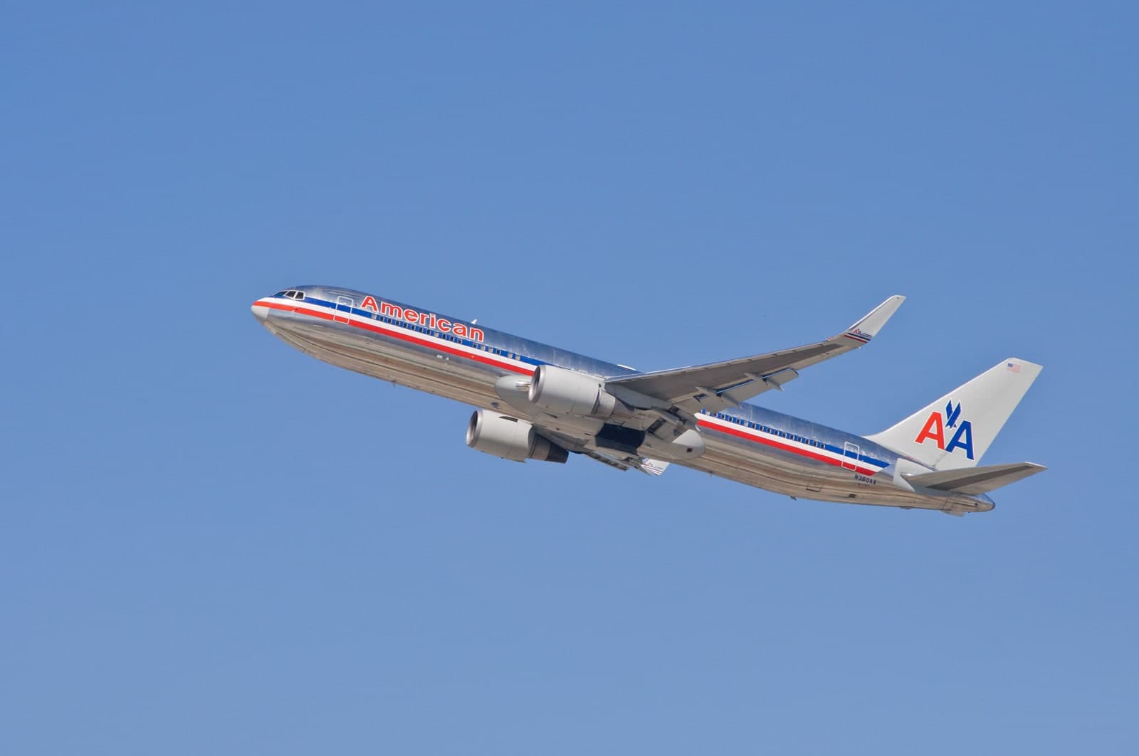 N360AA — Boeing